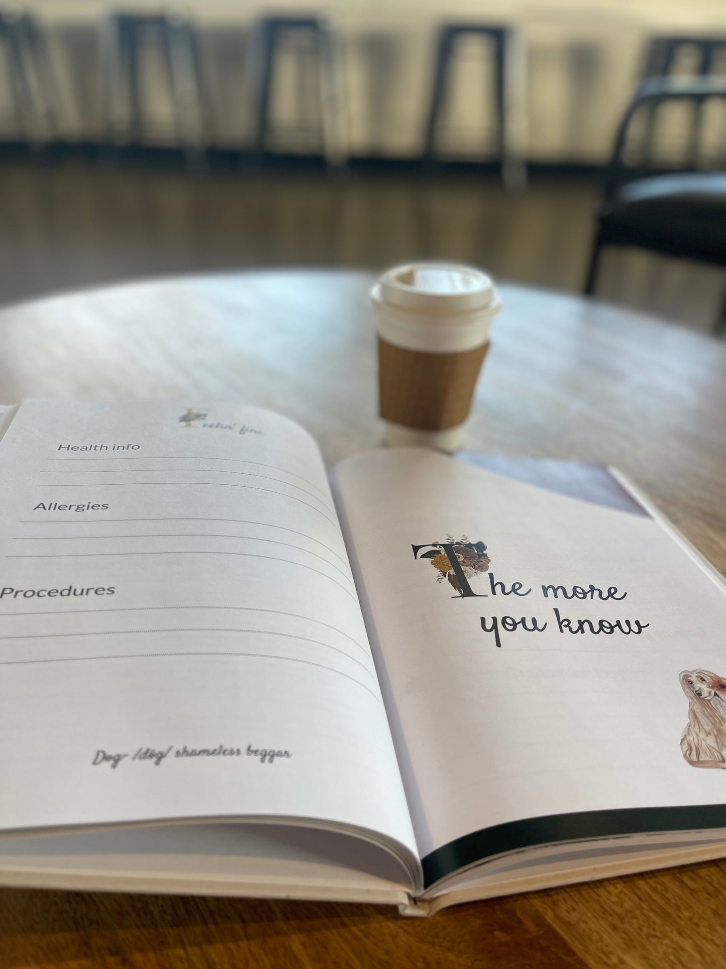 Puppy Book - Paw Prints: A Journal of Your Dog's Best Life